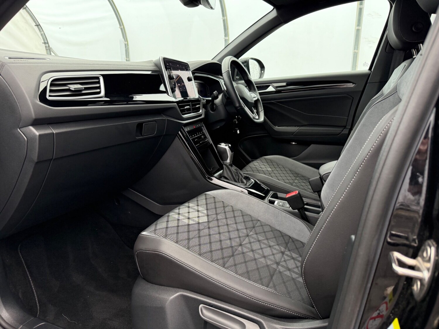 Used Volkswagen T-Roc 2022 for sale - 77493858: Photo 21