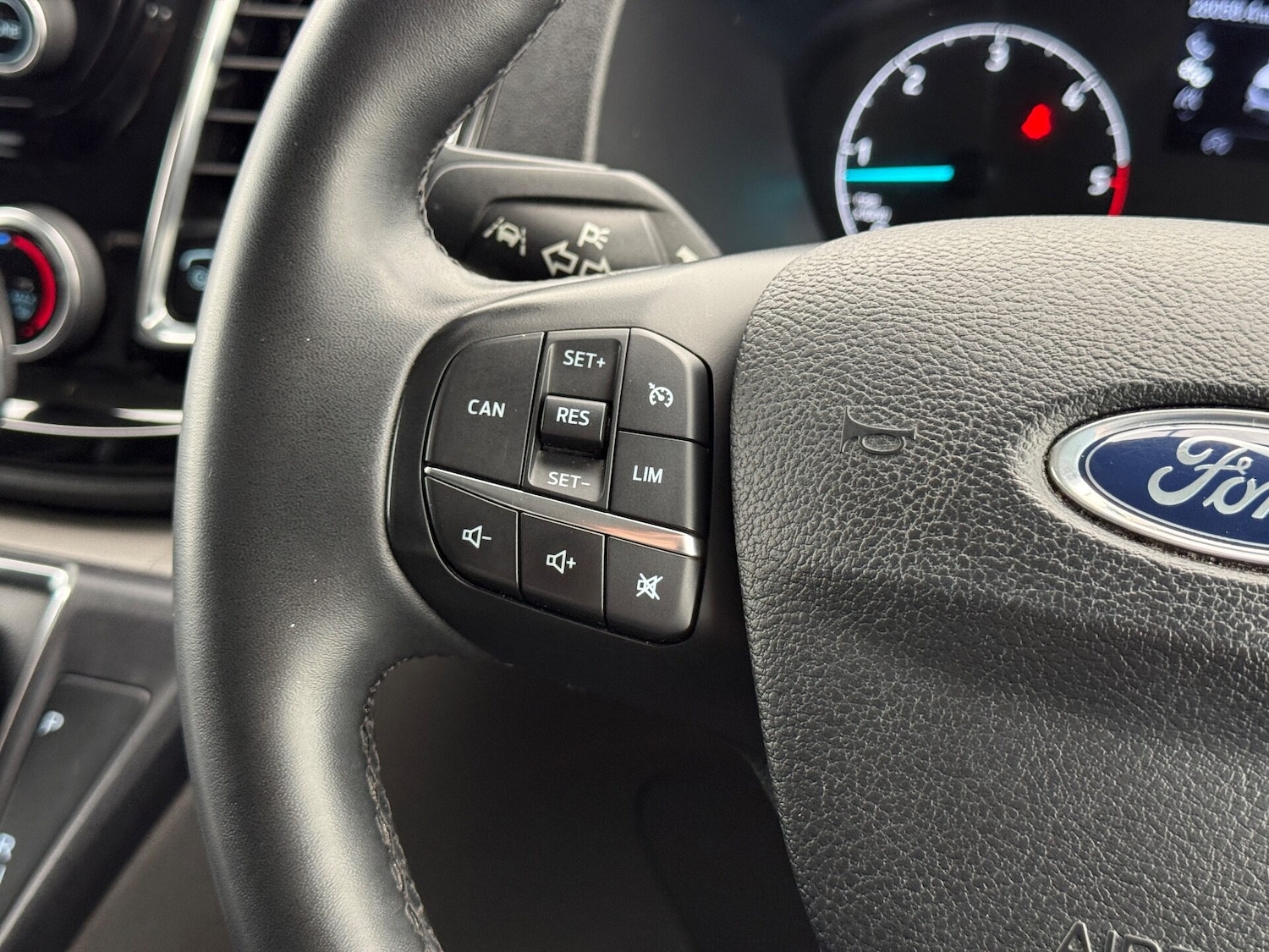 Used Ford Transit Custom 2023 for sale - 76966066: Photo 31