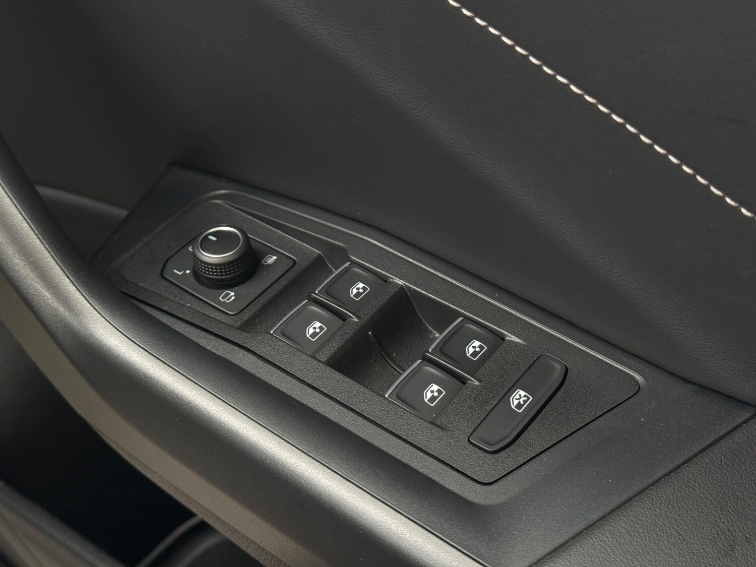 Used Volkswagen T-Roc 2025 for sale - 78149934: Photo 38