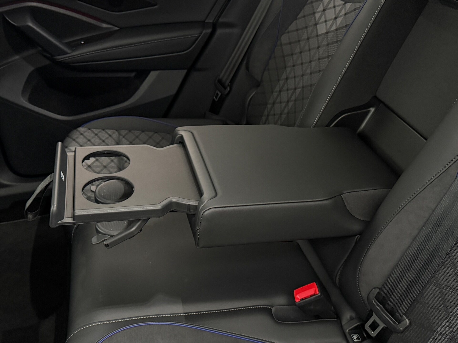 Used Volkswagen Tiguan 2024 for sale - 76966069: Photo 12