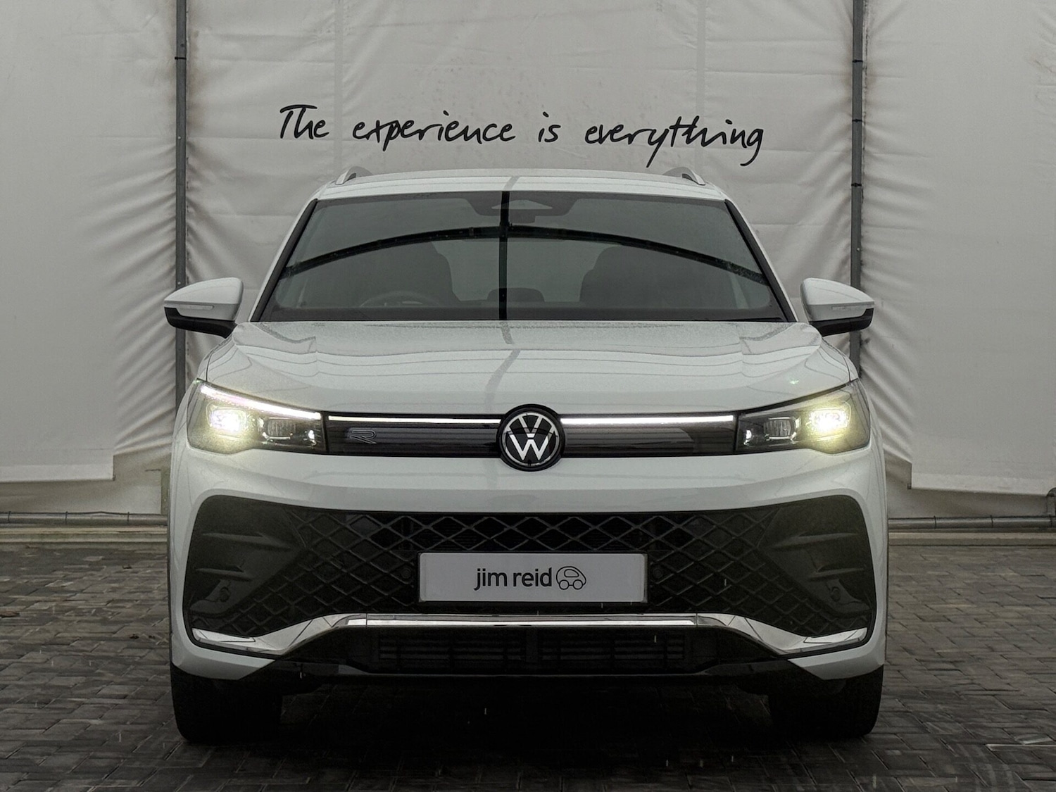 Used Volkswagen Tiguan 2024 for sale - 76966069: Photo 2