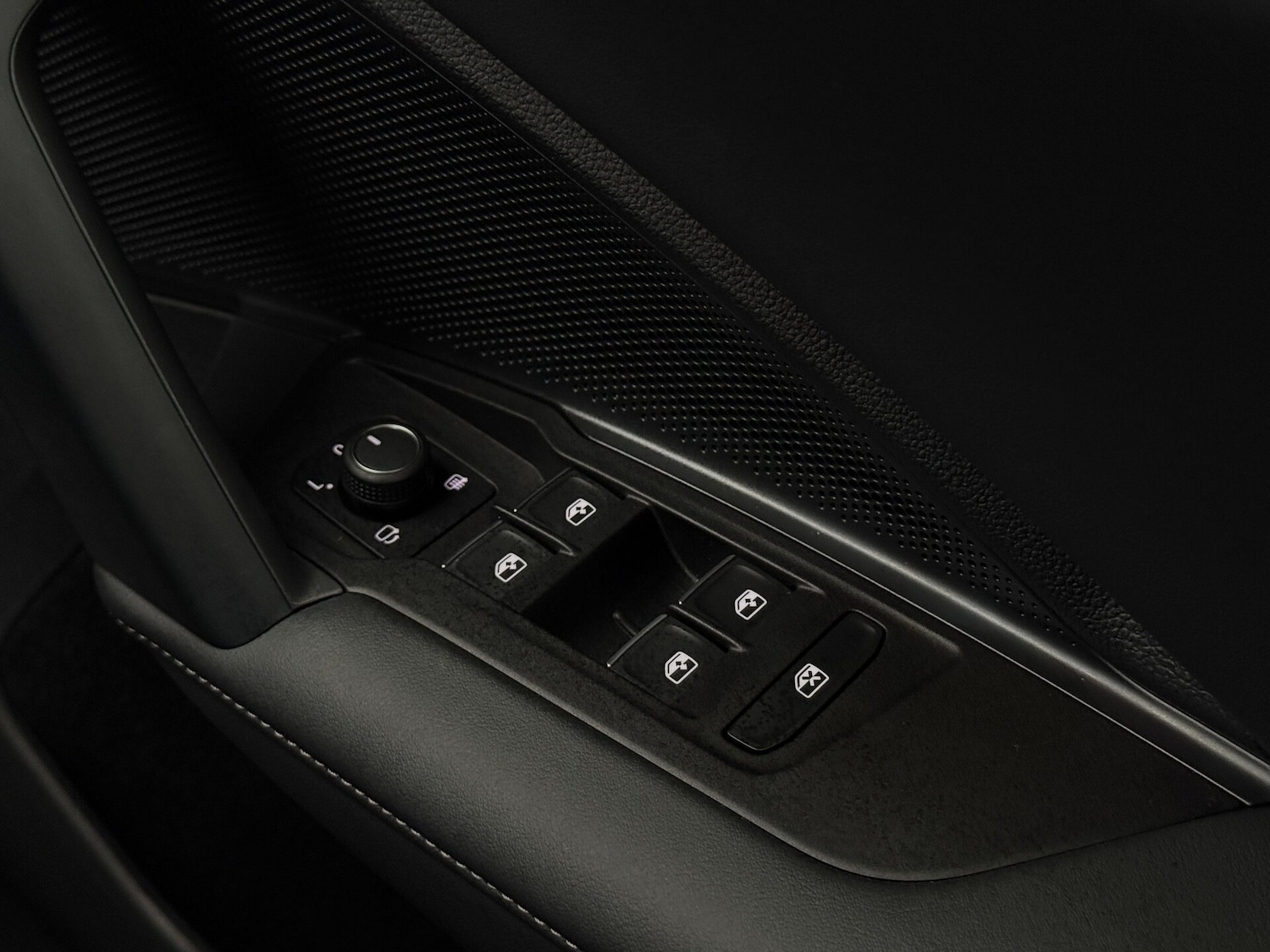 Used Volkswagen Tiguan 2024 for sale - 76966069: Photo 41