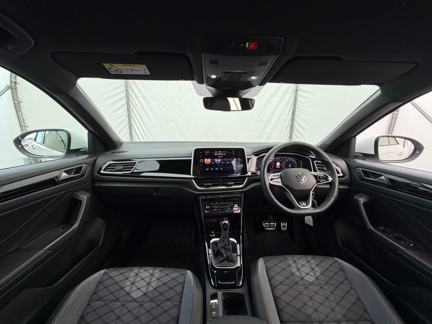 Used Volkswagen T-Roc 2023 for sale - 77716282: Photo 15