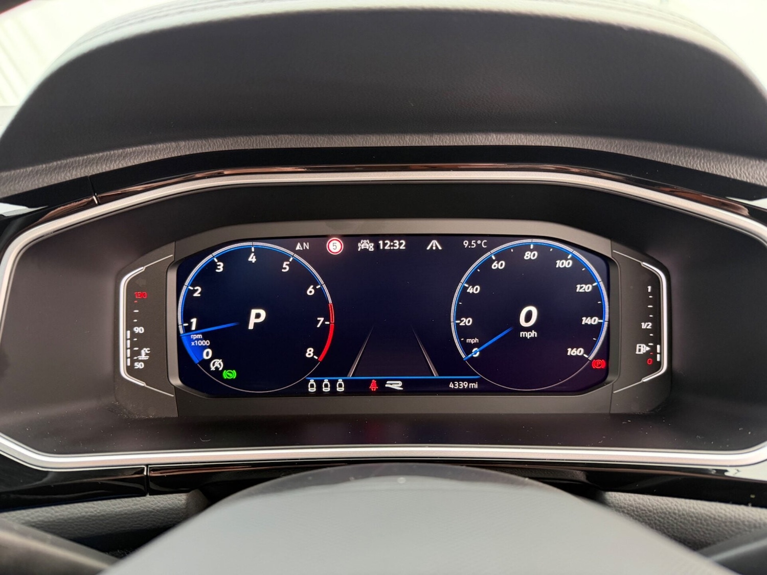 Used Volkswagen T-Roc 2023 for sale - 77716282: Photo 18