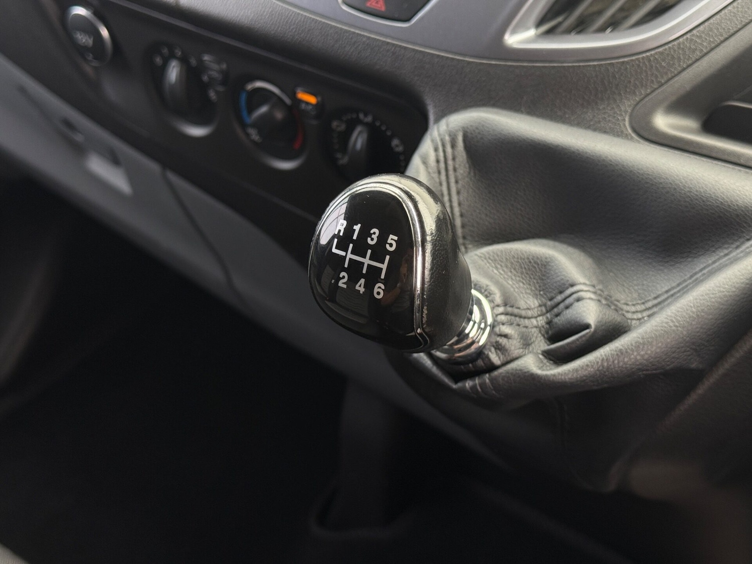 Used Ford Transit Custom 2017 for sale - 76966062: Photo 32