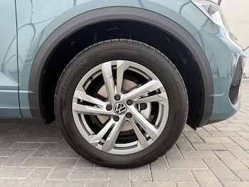 Used Volkswagen T-Roc 2023 for sale - 78343561: Photo