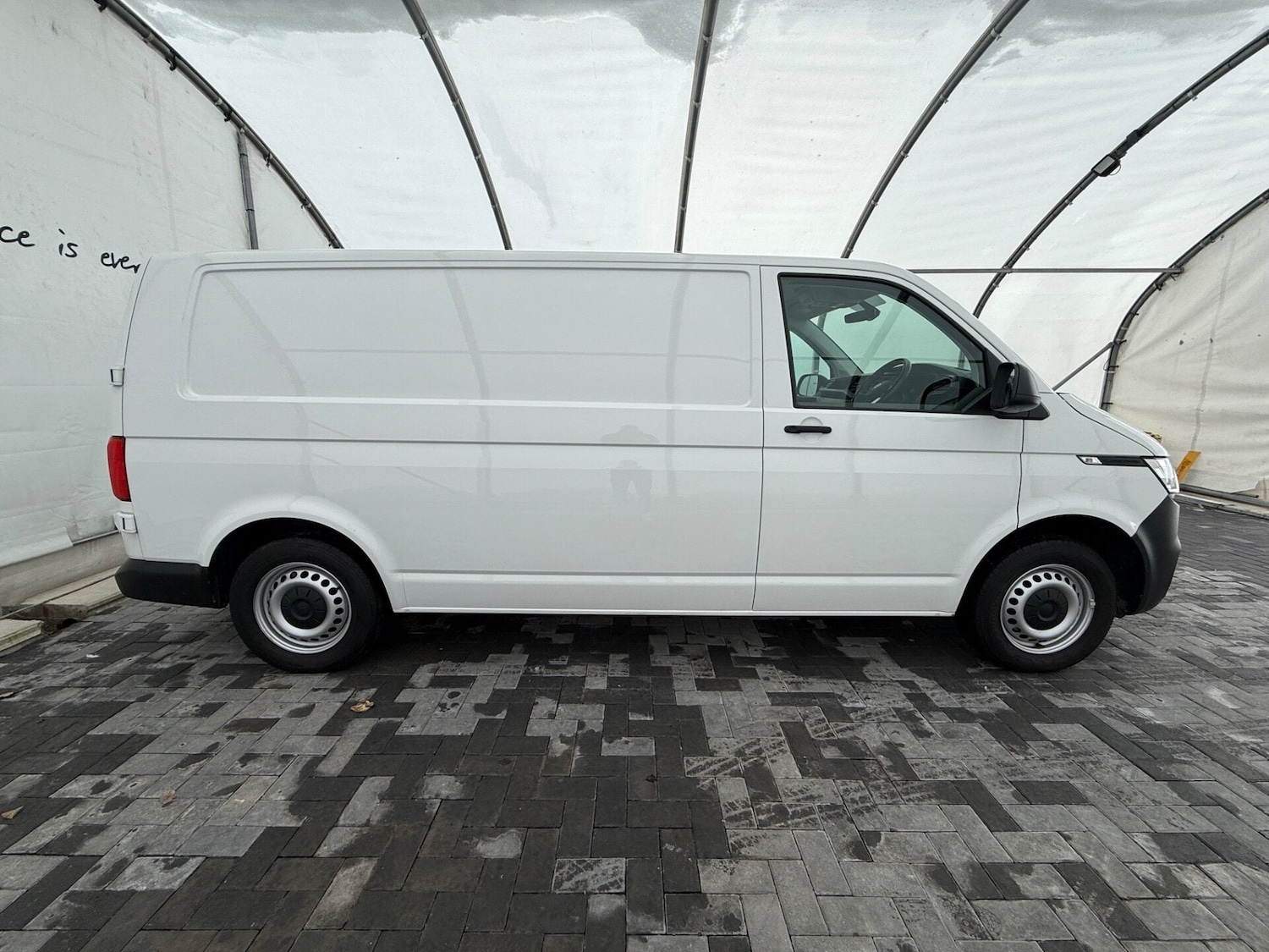Used Volkswagen Transporter 2021 for sale - 76966076: Photo 3