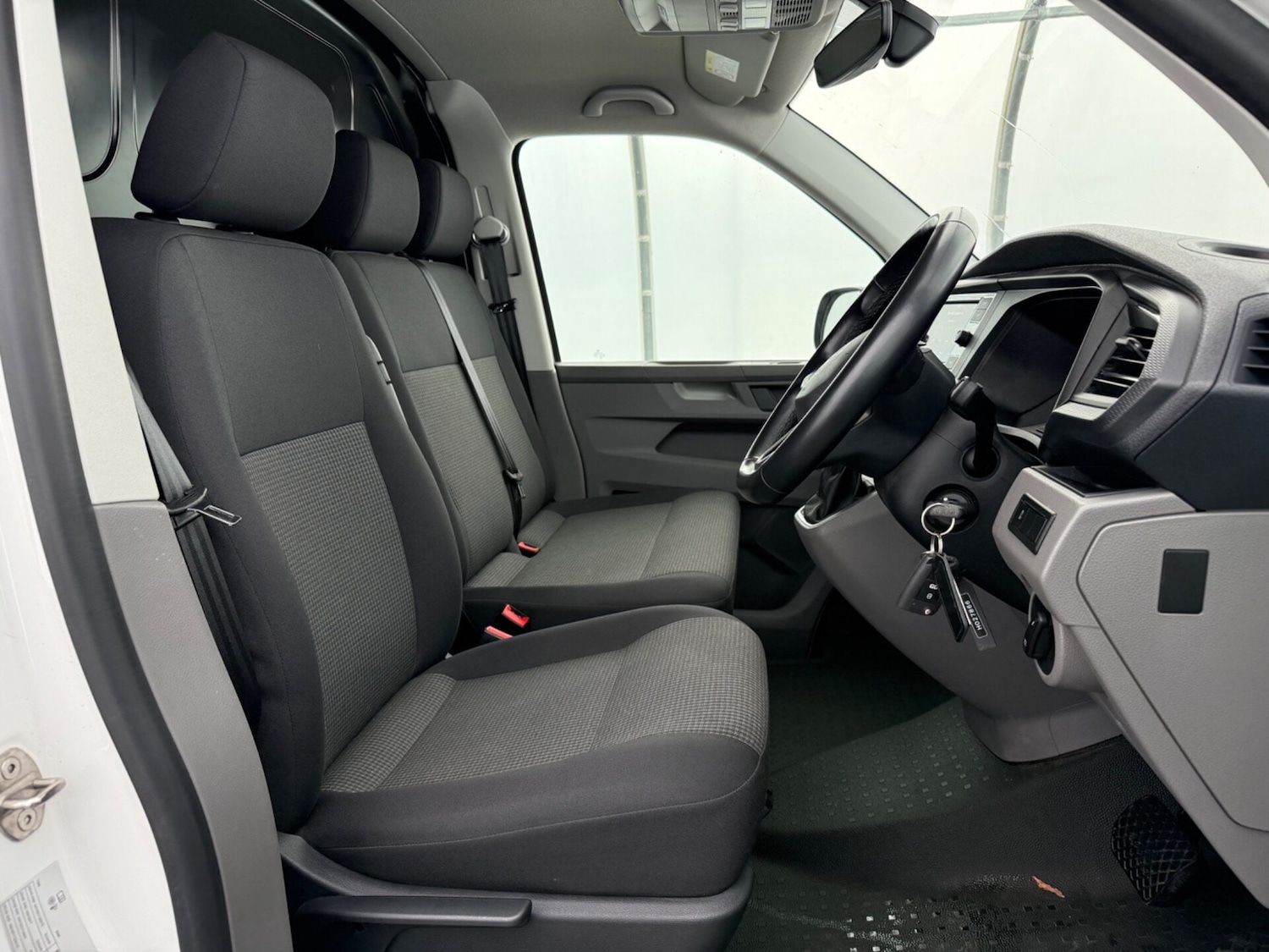 Used Volkswagen Transporter 2021 for sale - 76966076: Photo 9