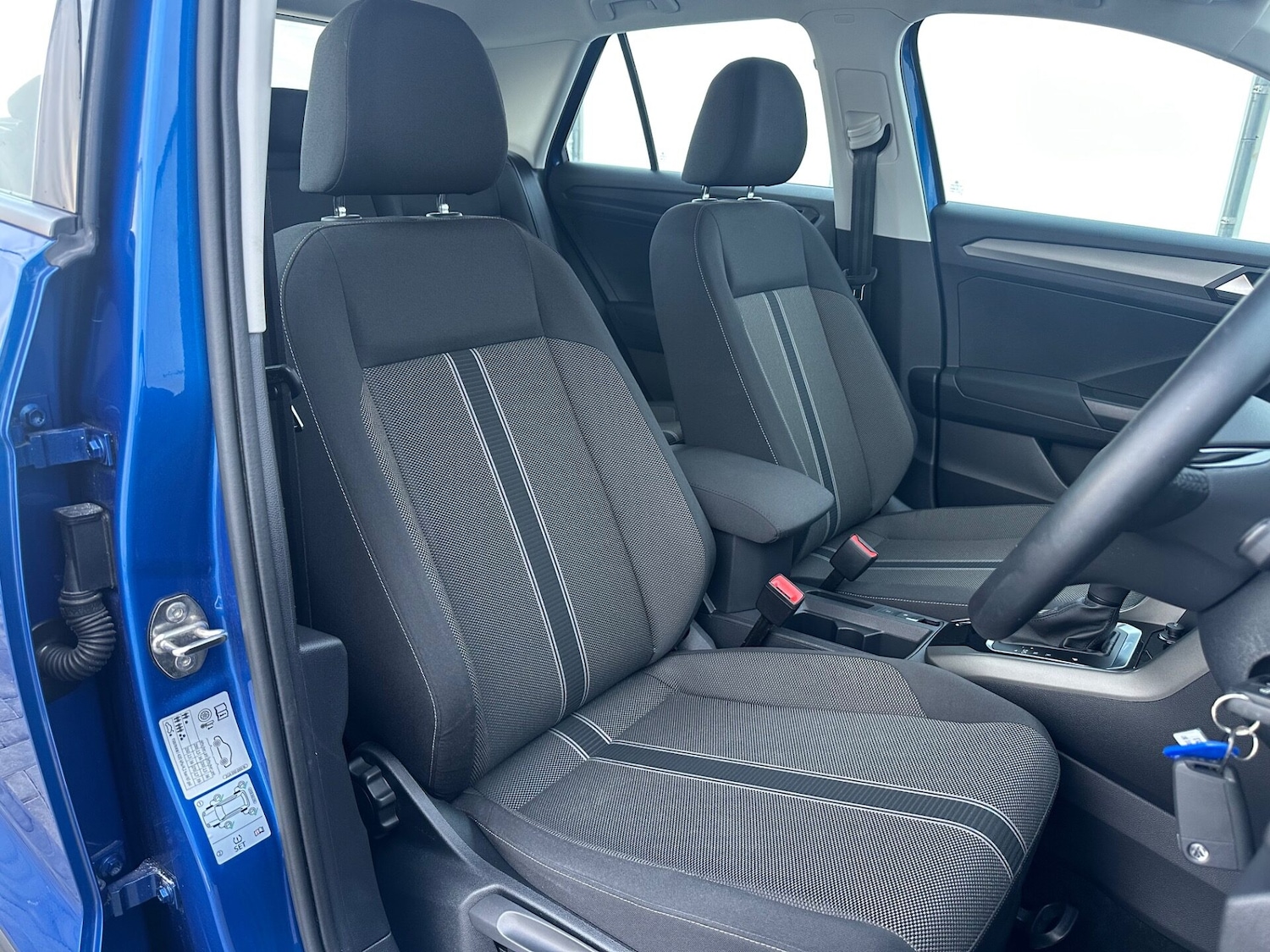 Used Volkswagen T-Roc 2020 for sale - 76966065: Photo 10