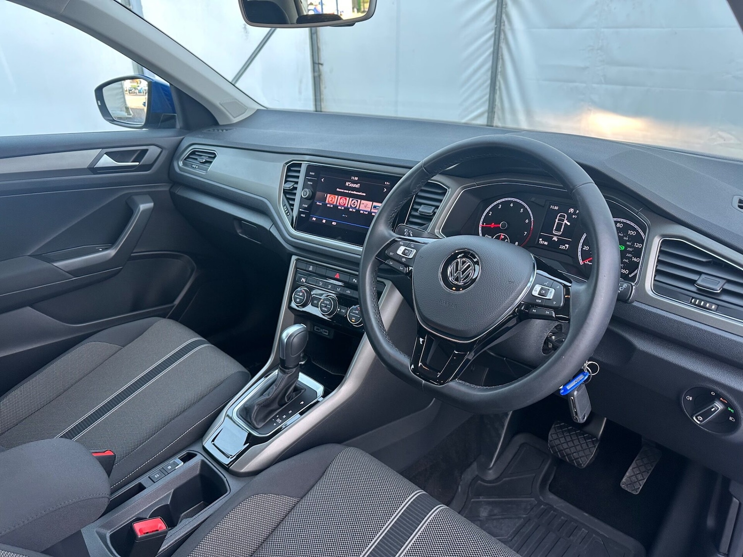 Used Volkswagen T-Roc 2020 for sale - 76966065: Photo 11