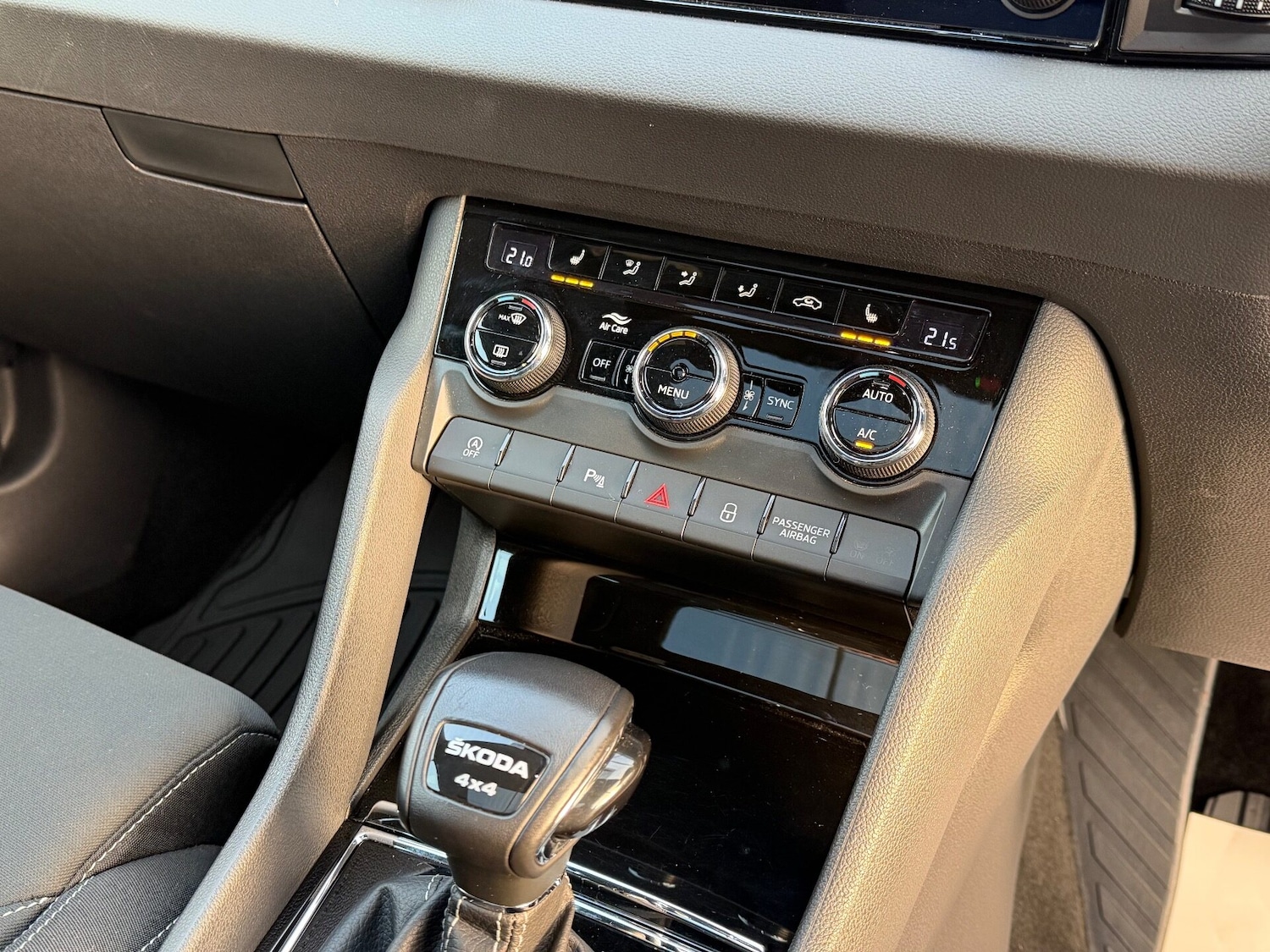 Used Skoda Karoq 2022 for sale - 76966073: Photo 15