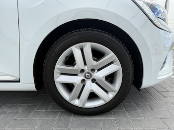 Used Renault Clio 2020 for sale - 78875871: Photo
