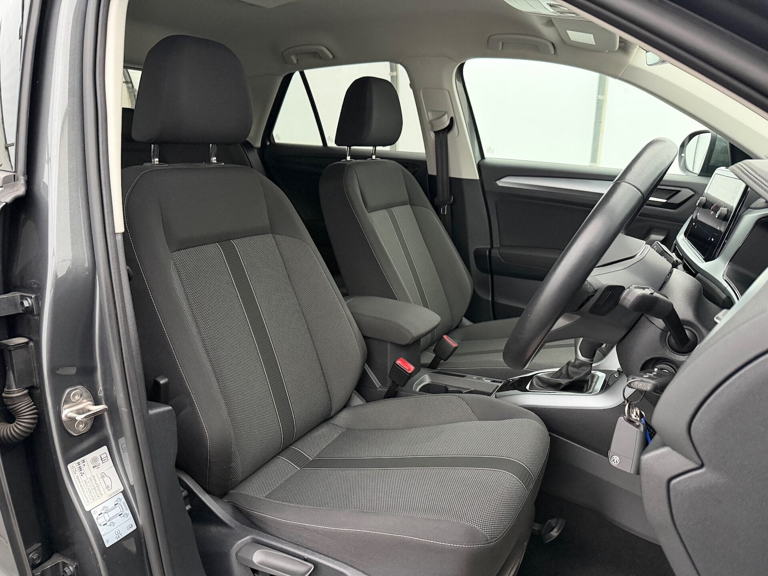 Used Volkswagen T-Roc 2022 for sale - 76966074: Photo 14