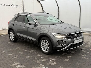 Used Volkswagen T-Roc 2022 for sale - 76966074: Photo
