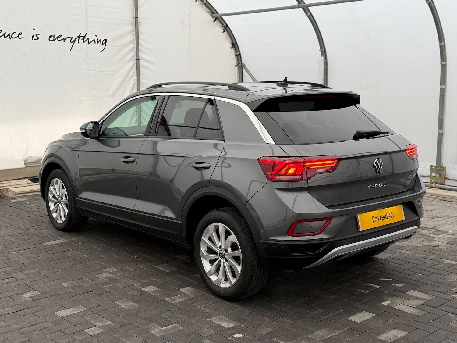 Used Volkswagen T-Roc 2022 for sale - 76966074: Photo 9