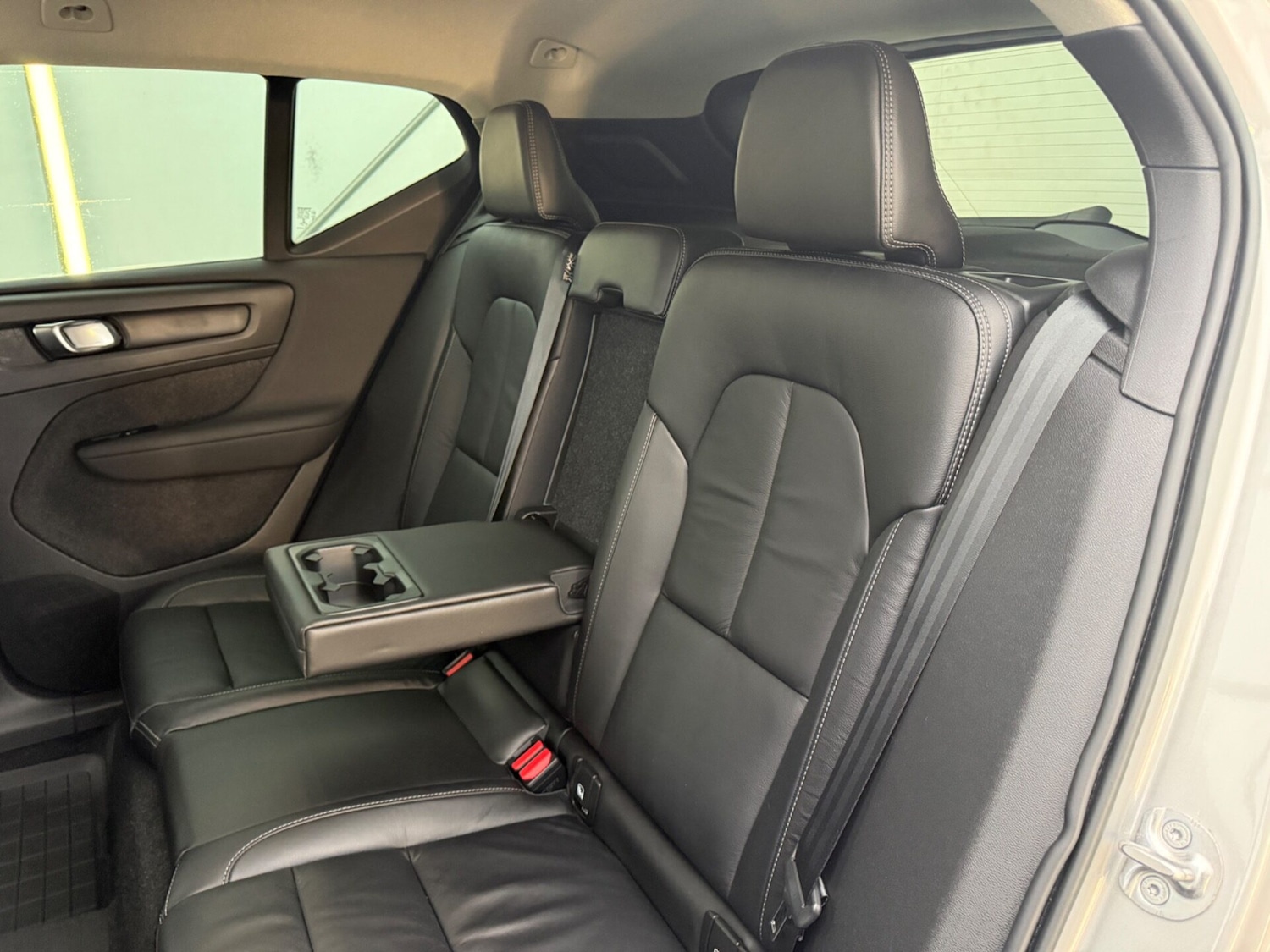 Used Volvo XC40 2022 for sale - 78097911: Photo 11