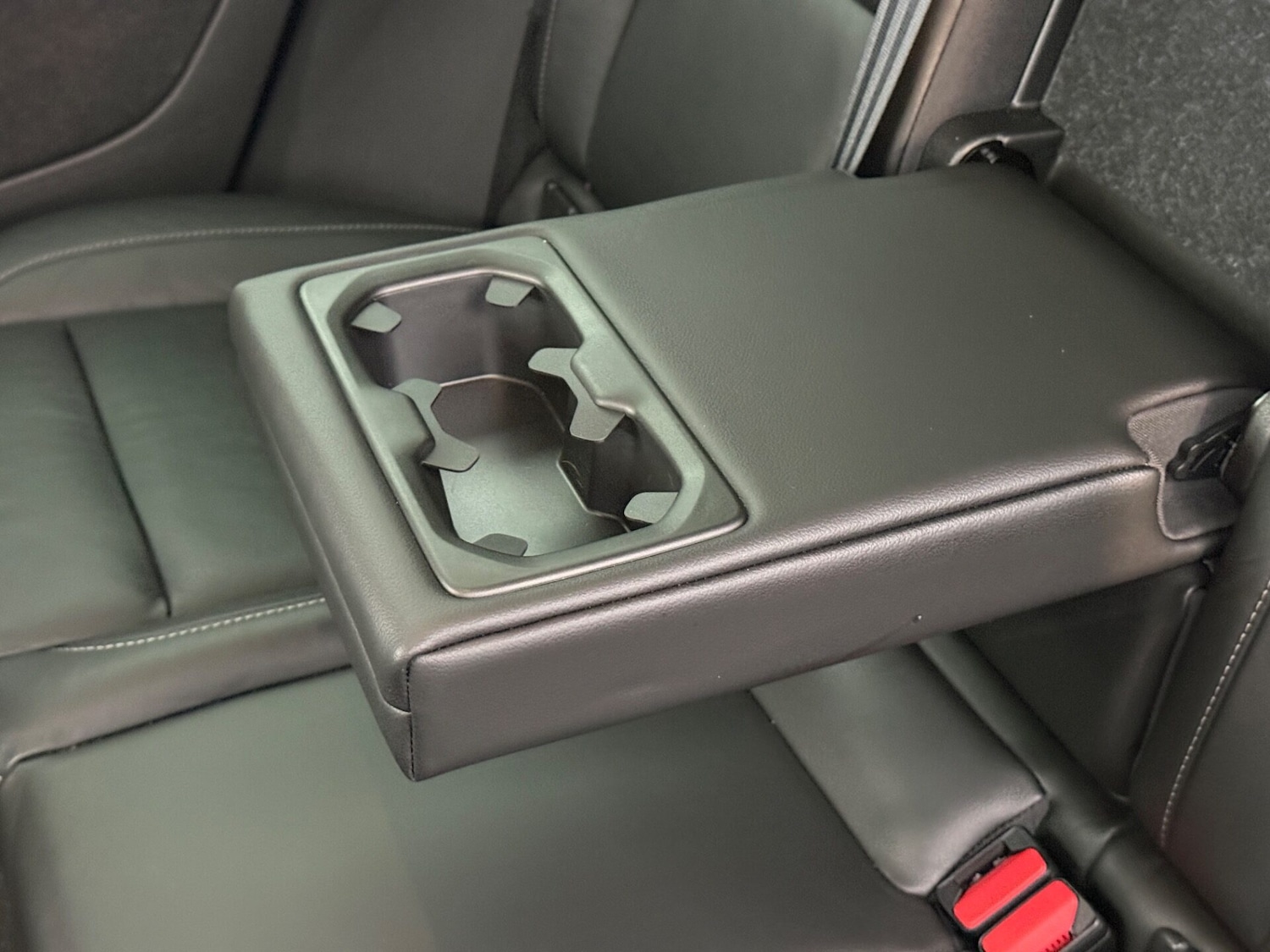 Used Volvo XC40 2022 for sale - 78097911: Photo 12