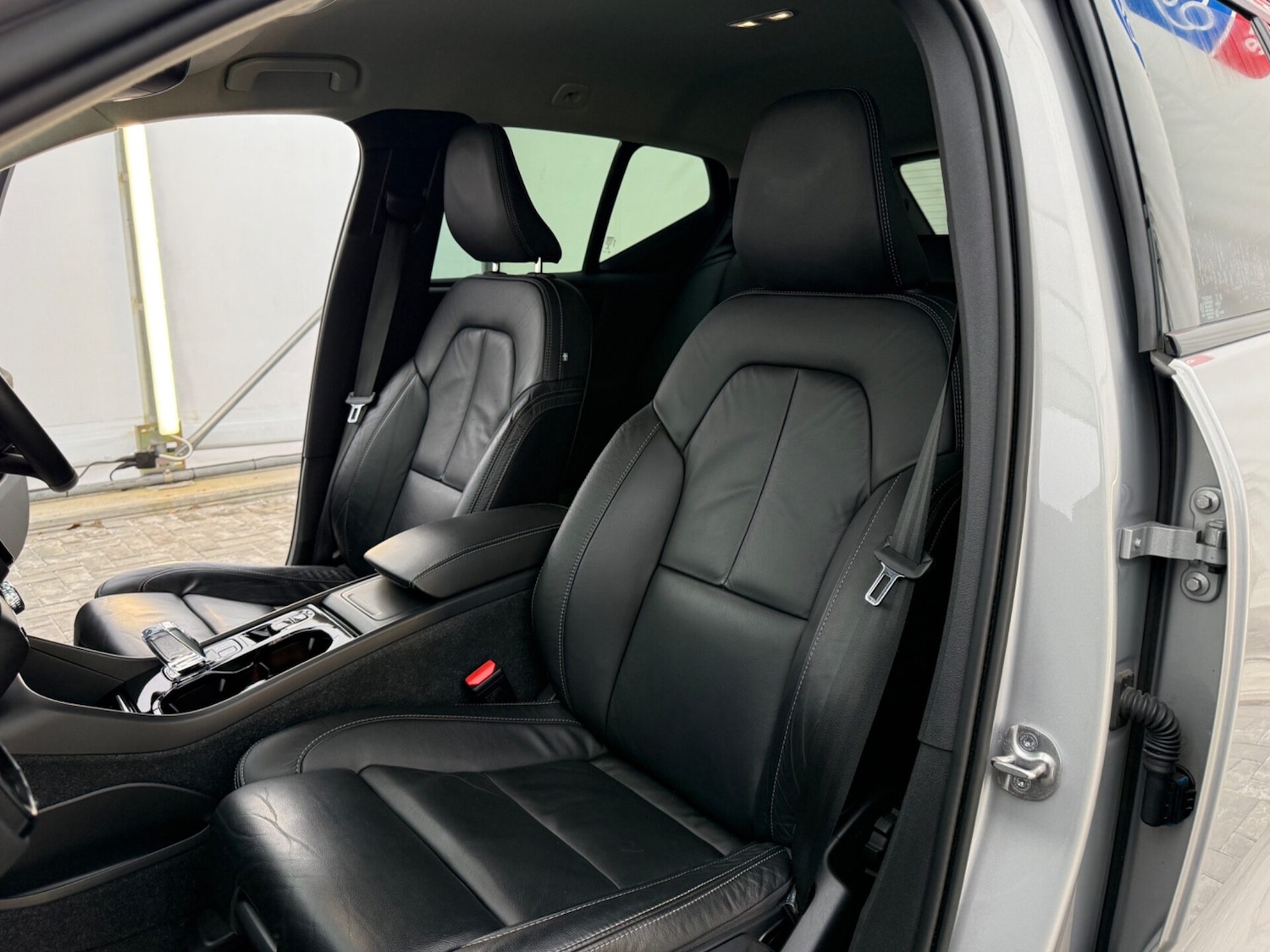 Used Volvo XC40 2022 for sale - 78097911: Photo 14