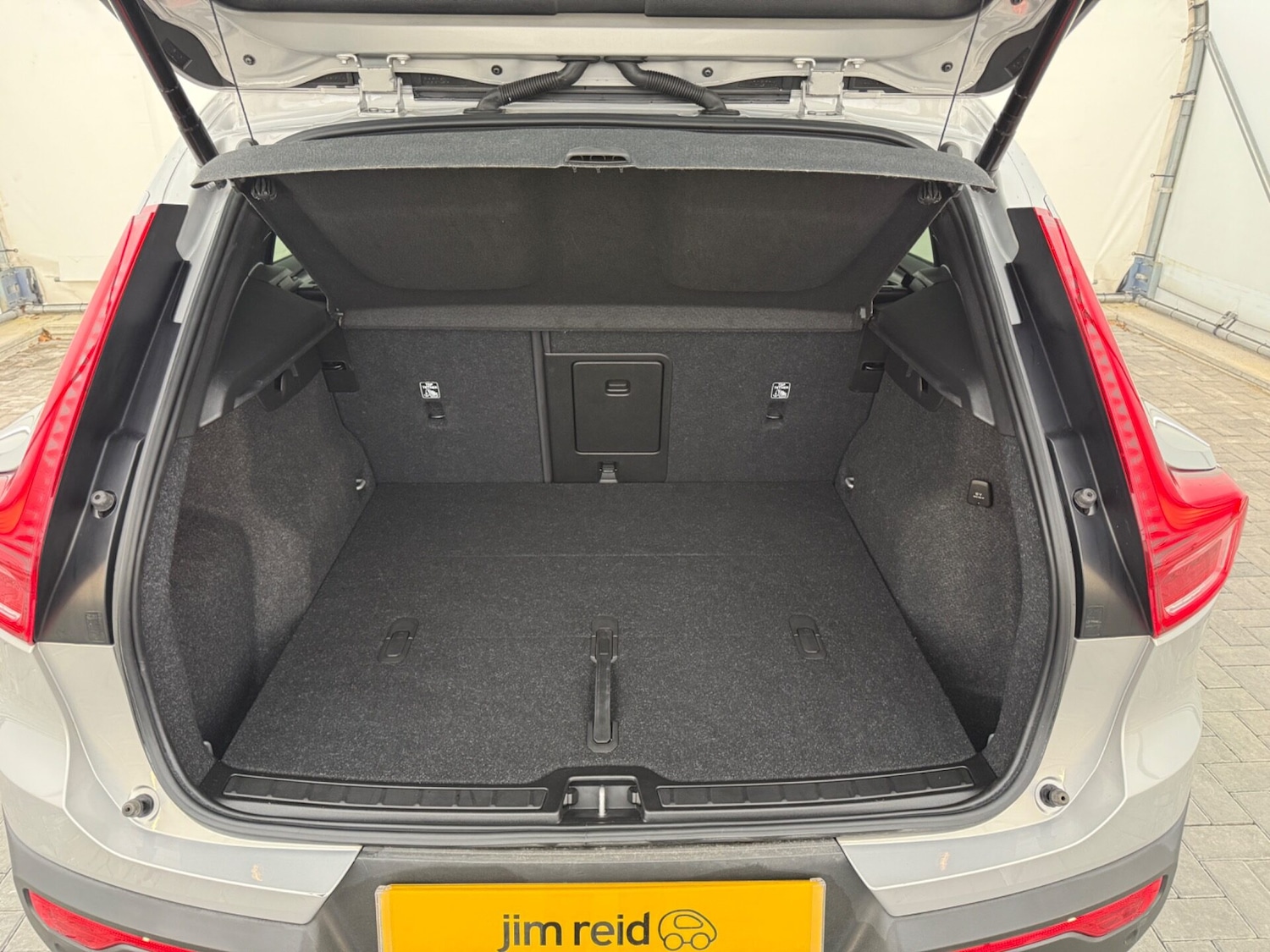 Used Volvo XC40 2022 for sale - 78097911: Photo 25