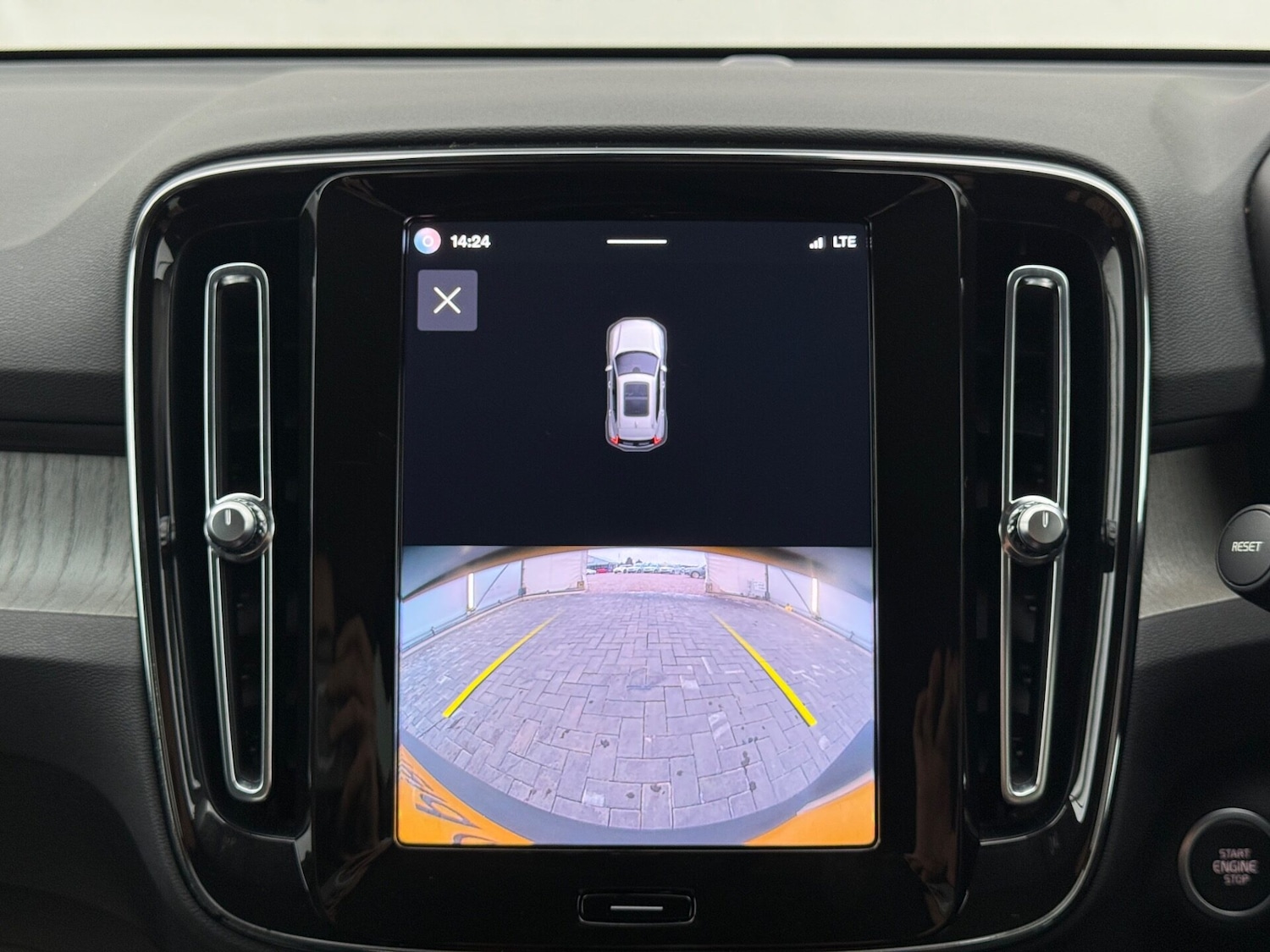 Used Volvo XC40 2022 for sale - 78097911: Photo 33