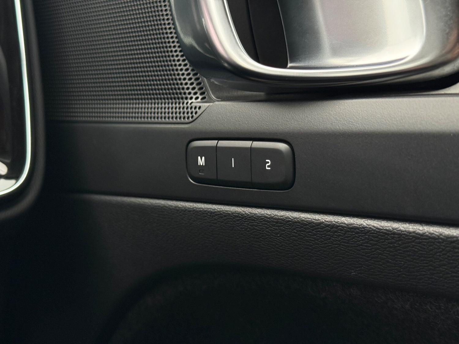 Used Volvo XC40 2022 for sale - 78097911: Photo 43