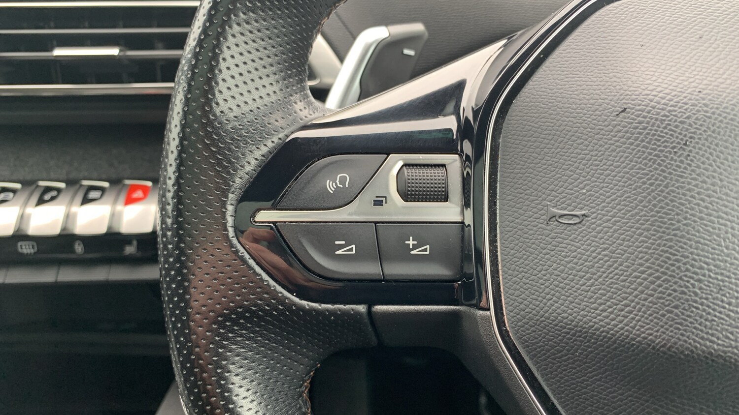 Used Peugeot 3008 2020 for sale - 76168025: Photo 23