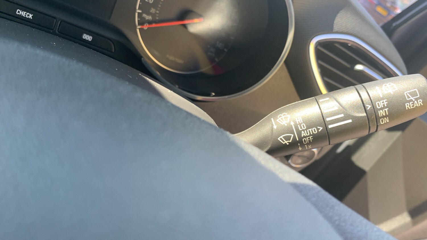 Used Vauxhall Crossland 2022 for sale - 75841035: Photo 28