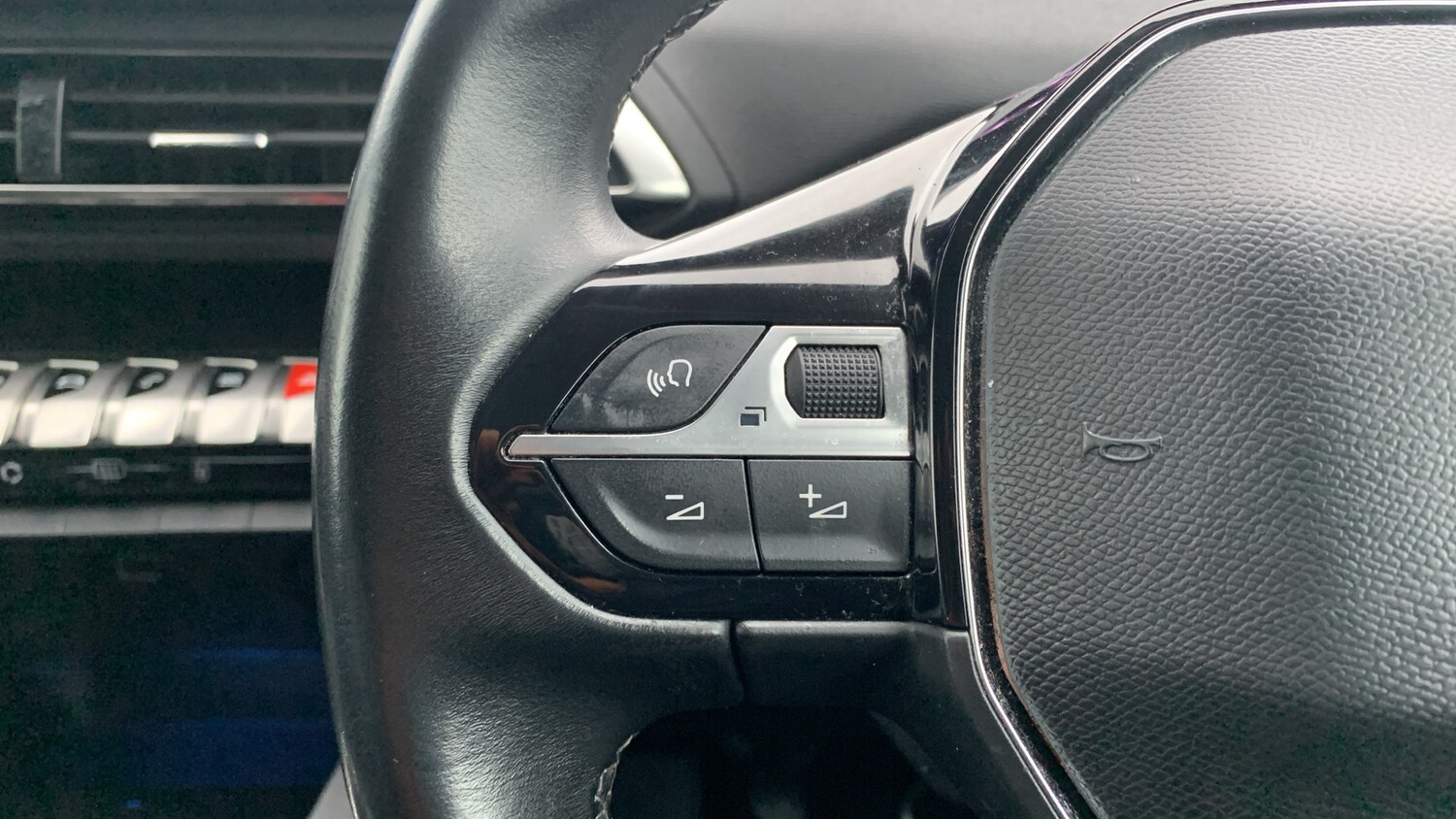 Used Peugeot 3008 2022 for sale - 77427029: Photo 23