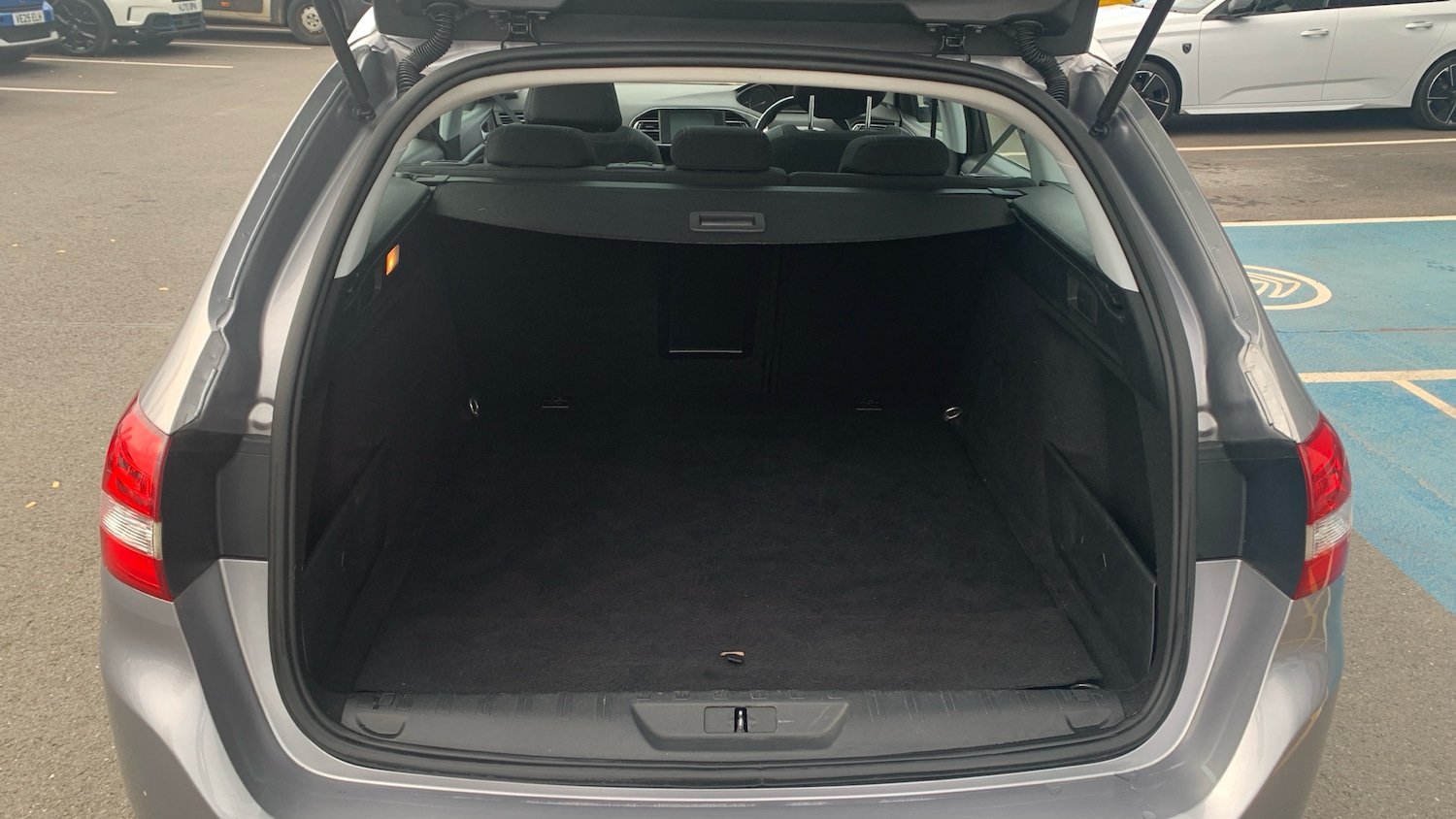 Used Peugeot 308 2018 for sale - 76634743: Photo 19