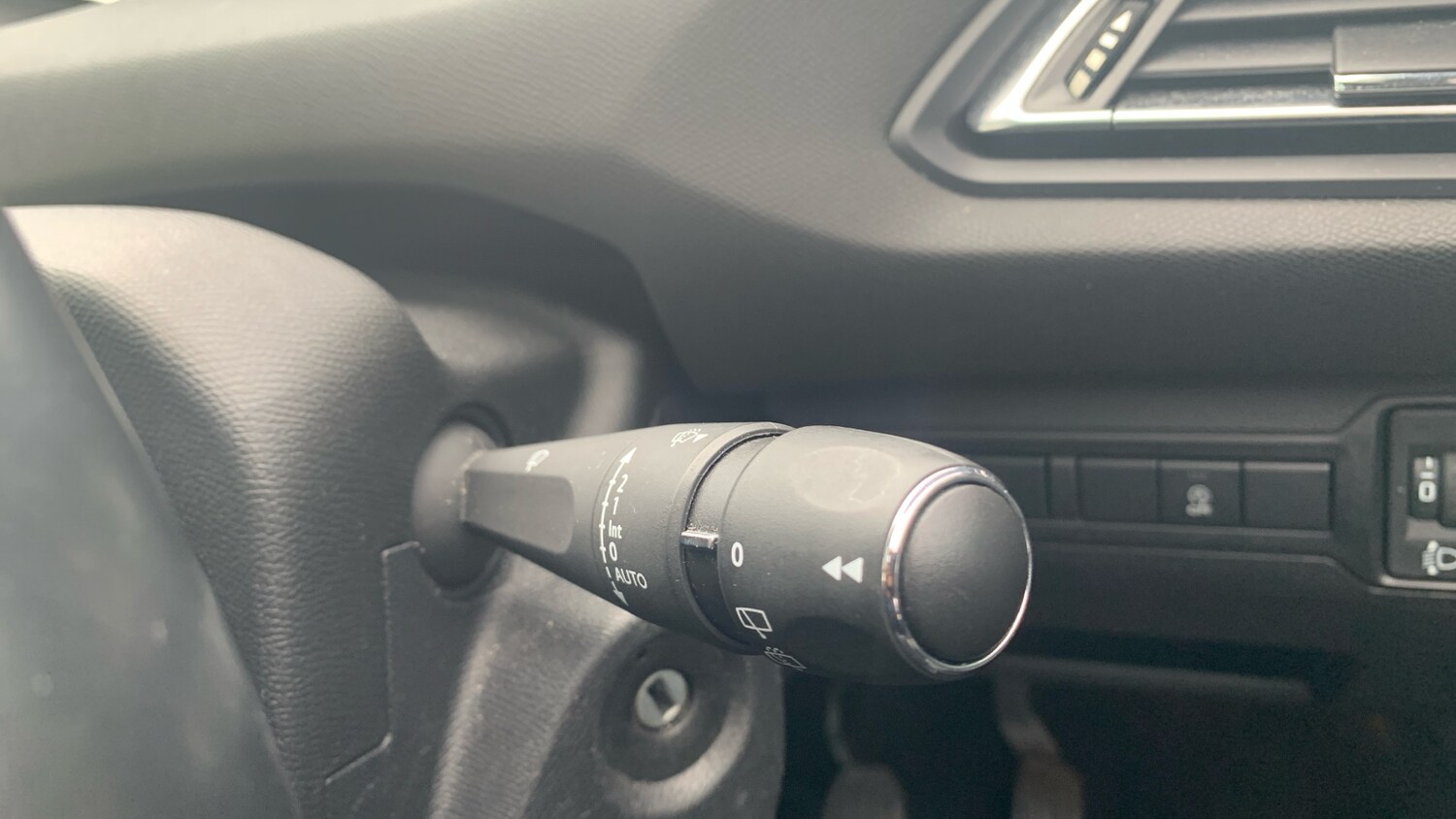 Used Peugeot 308 2018 for sale - 76634743: Photo 28