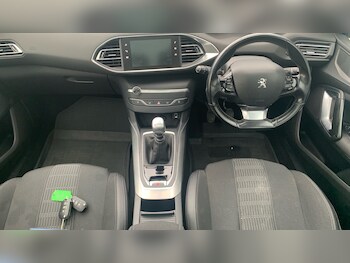 Used Peugeot 308 2018 for sale - 76634743: Photo