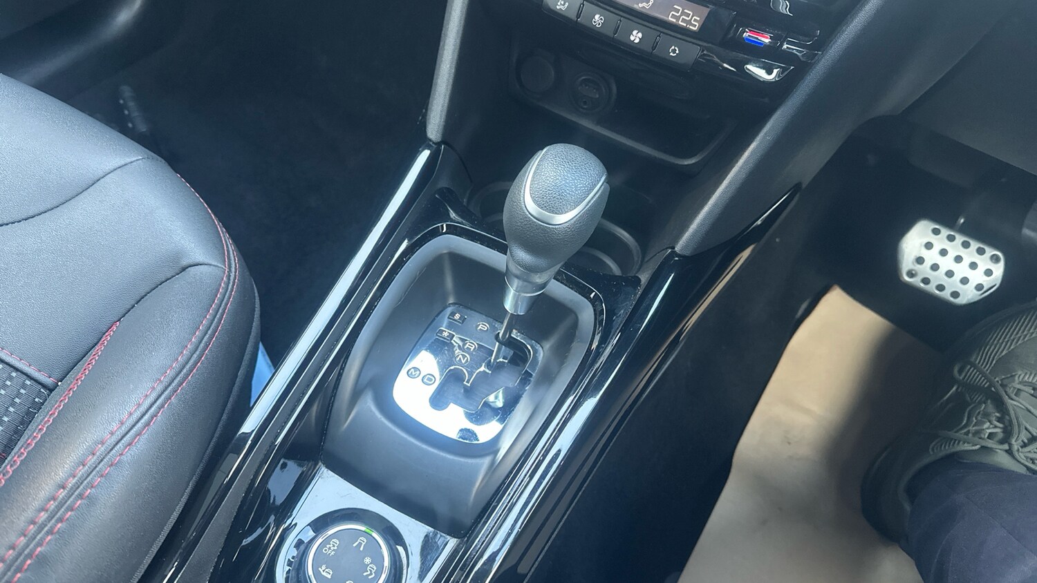 Used Peugeot 2008 2017 for sale - 77551350: Photo 20