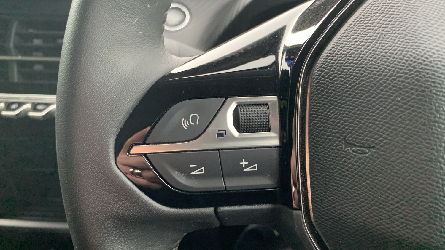 Used Peugeot 208 2022 for sale - 76190371: Photo 23