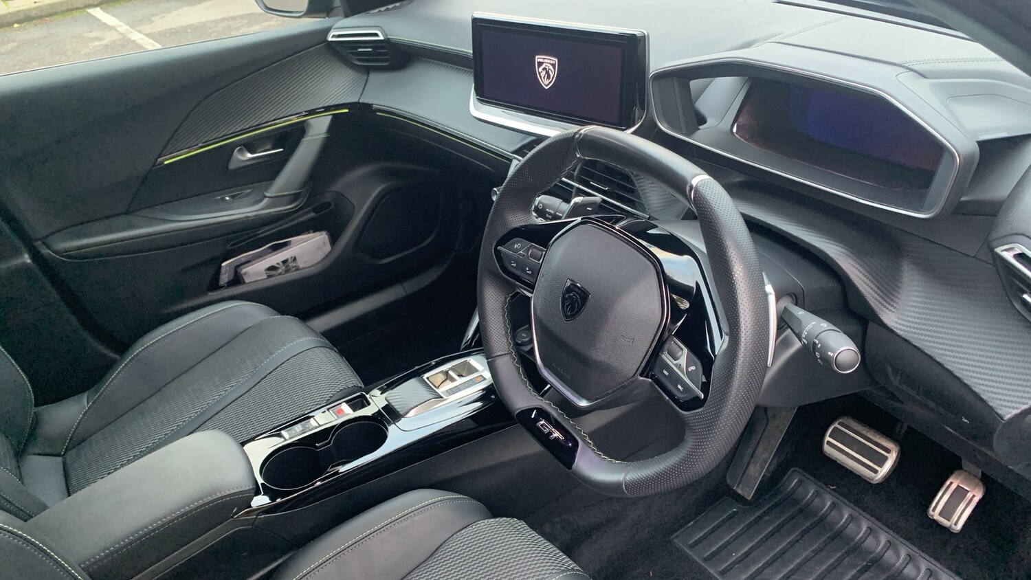 Used Peugeot 2008 2024 for sale - 76621443: Photo 11