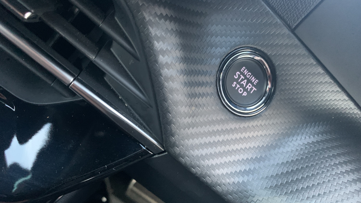 Used Peugeot 2008 2024 for sale - 76621443: Photo 35