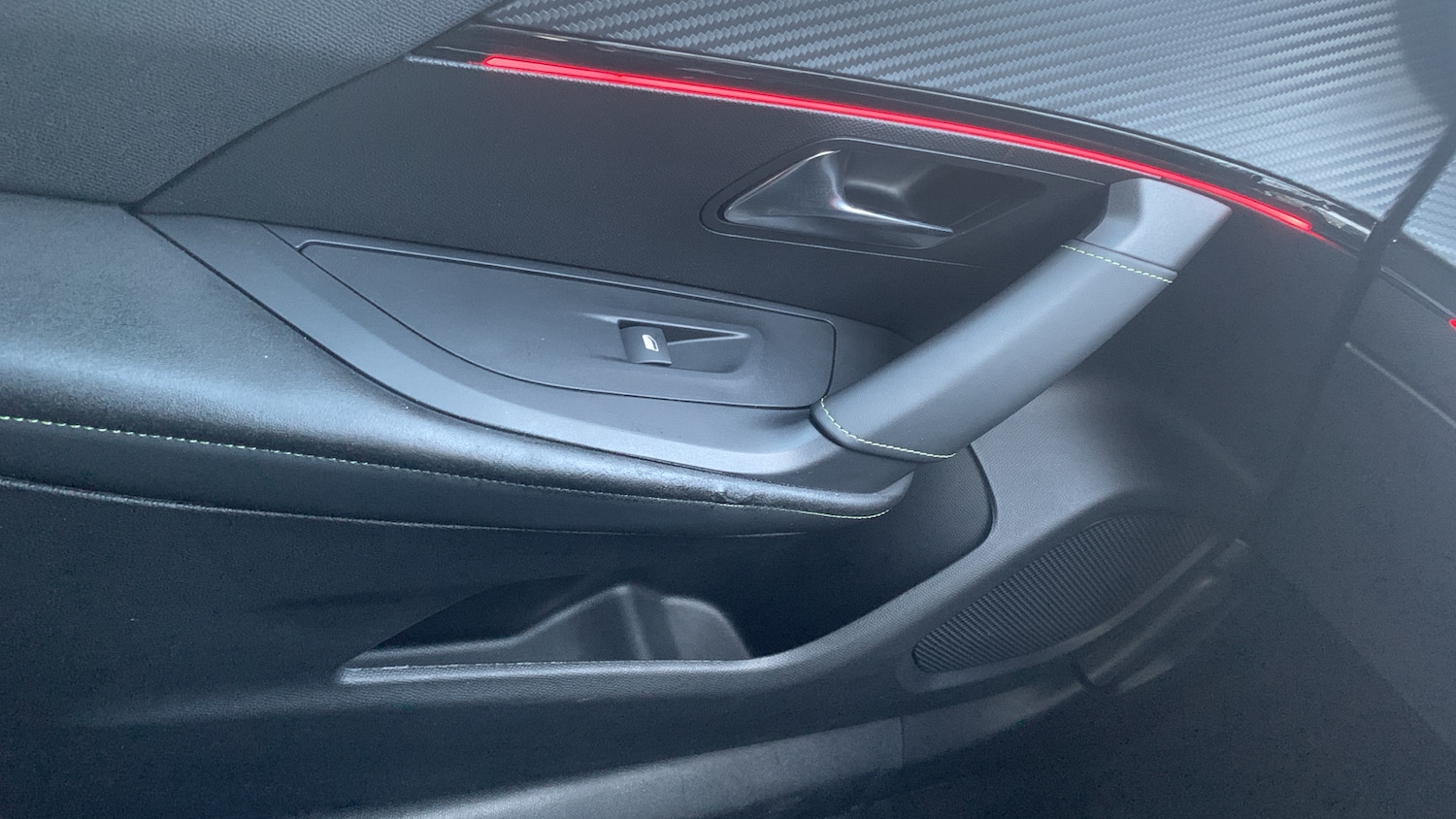 Used Peugeot 2008 2024 for sale - 76621443: Photo 36