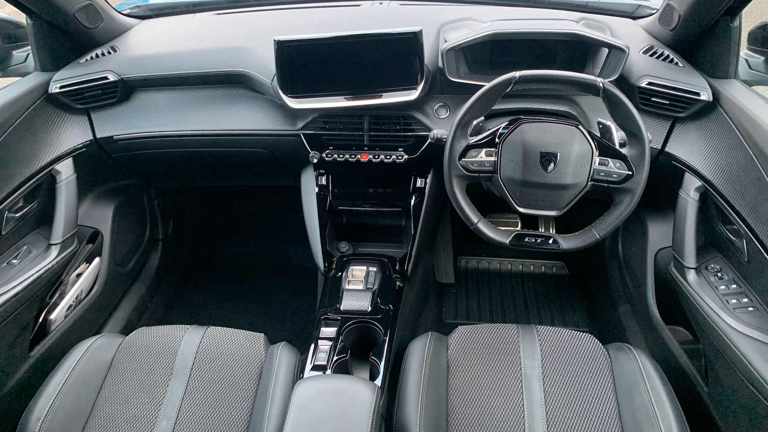 Used Peugeot 2008 2024 for sale - 76621443: Photo 4