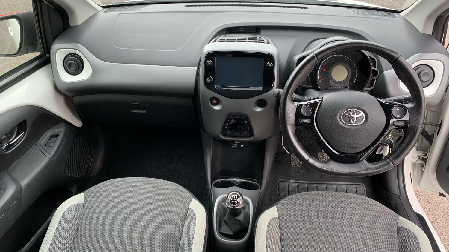 Used Toyota AYGO 2019 for sale - 76095547: Photo 4