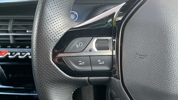 Used Peugeot 2008 2021 for sale - 76003070: Photo 23