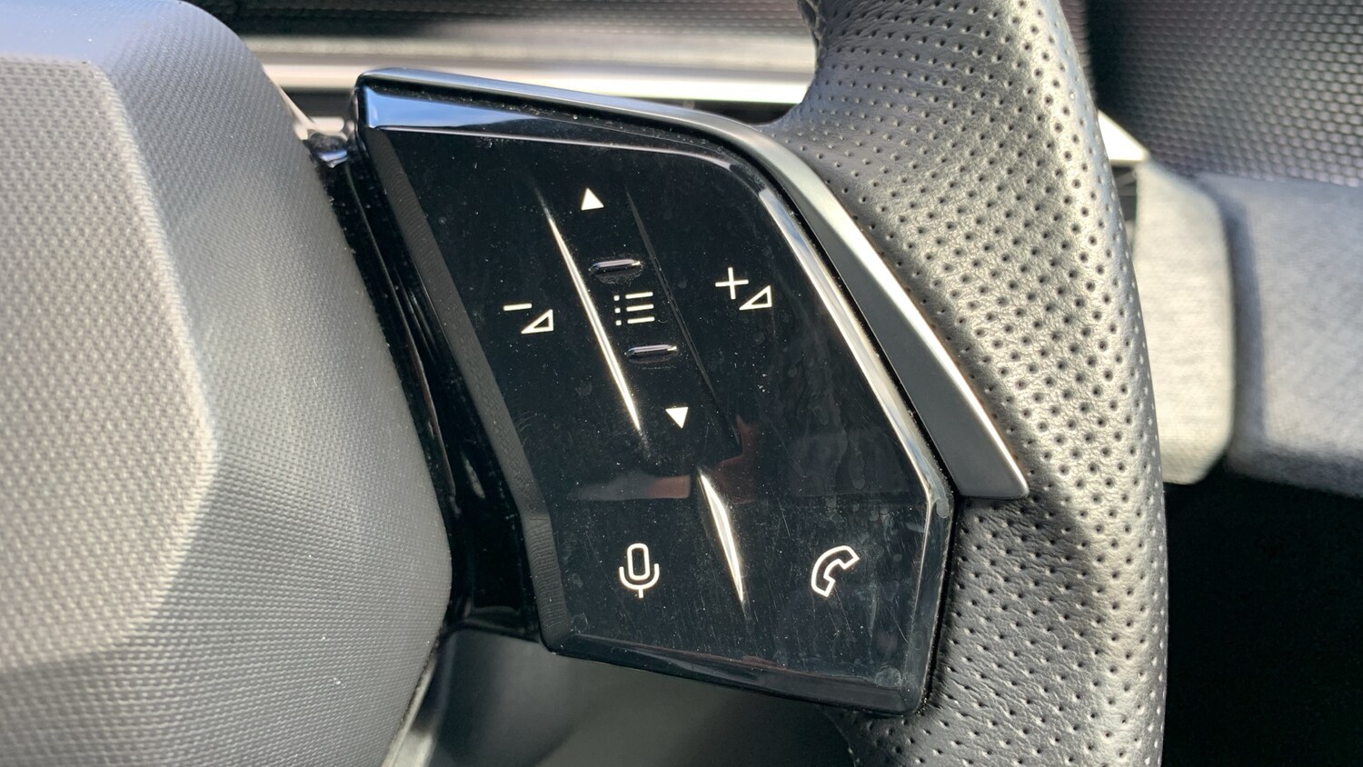 Used Peugeot 3008 2024 for sale - 76190402: Photo 24