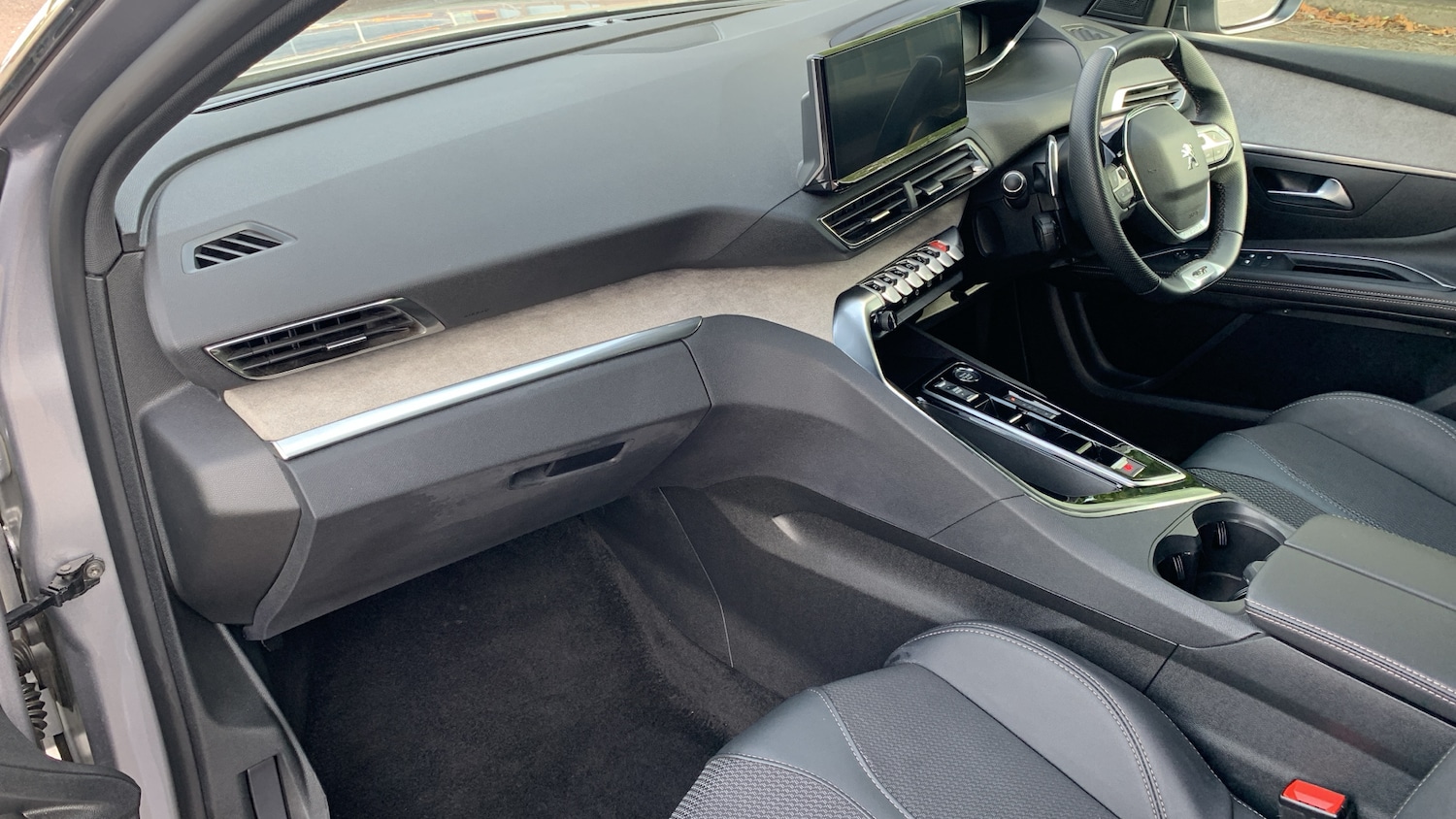 Used Peugeot 5008 2024 for sale - 75942612: Photo 12