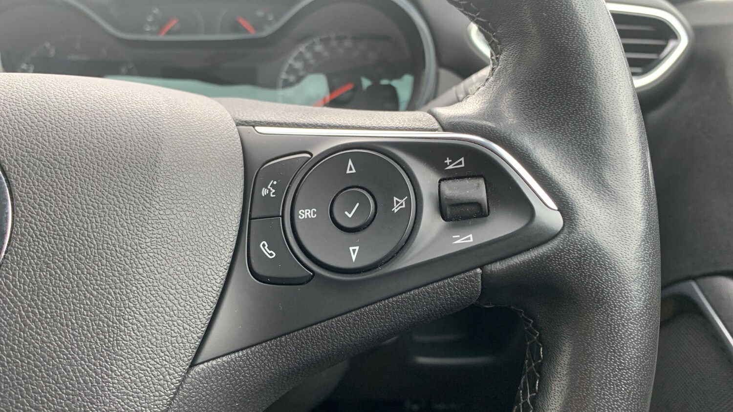 Used Vauxhall Crossland 2022 for sale - 77412851: Photo 24