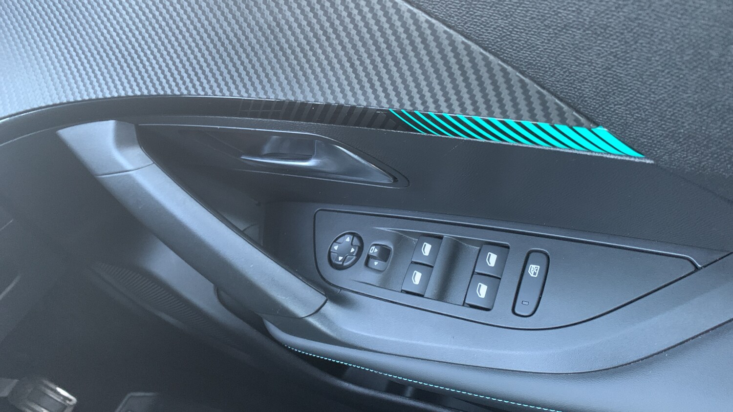 Used Peugeot 2008 2023 for sale - 76586413: Photo 23