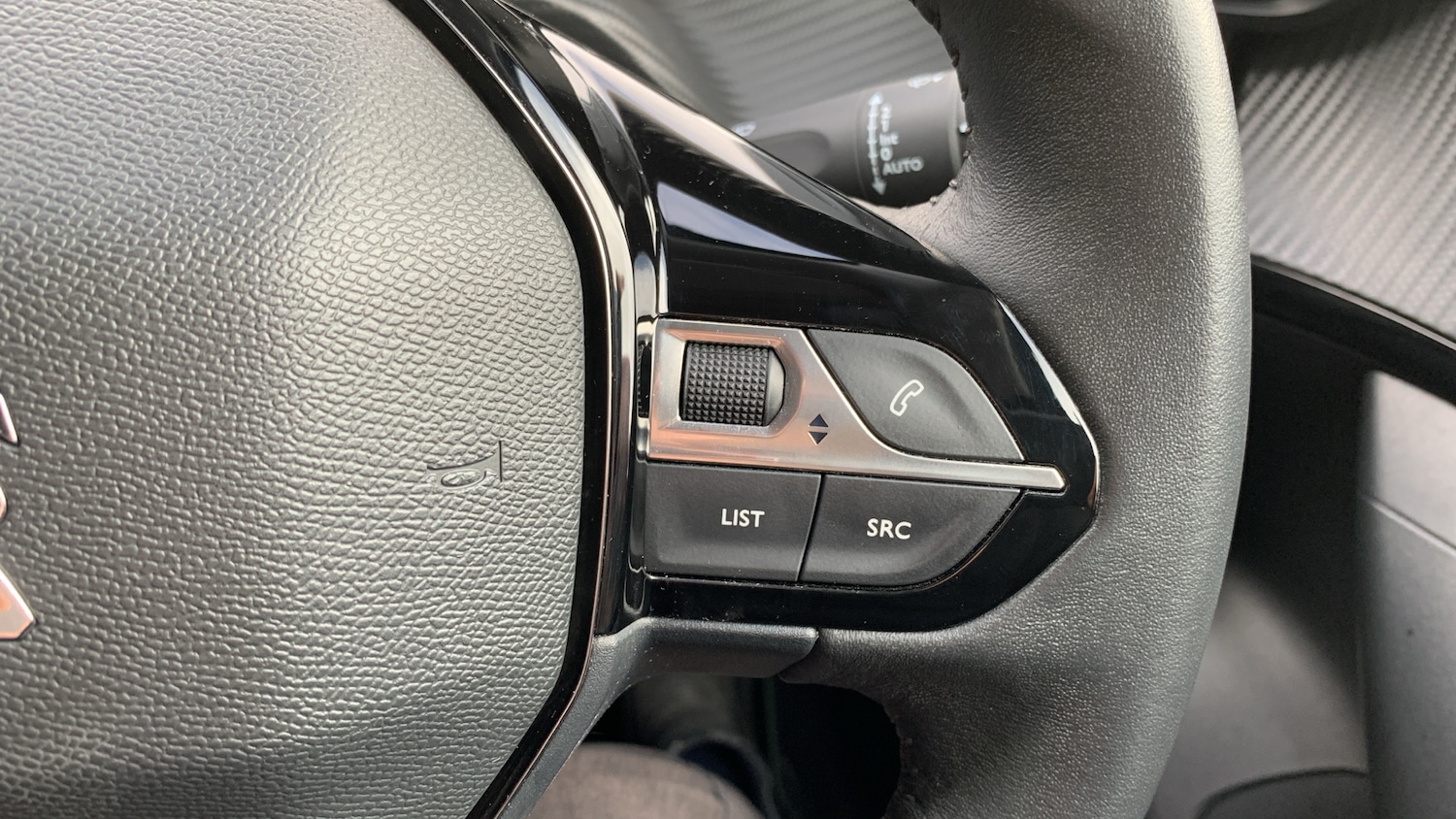 Used Peugeot 2008 2022 for sale - 76338301: Photo 24