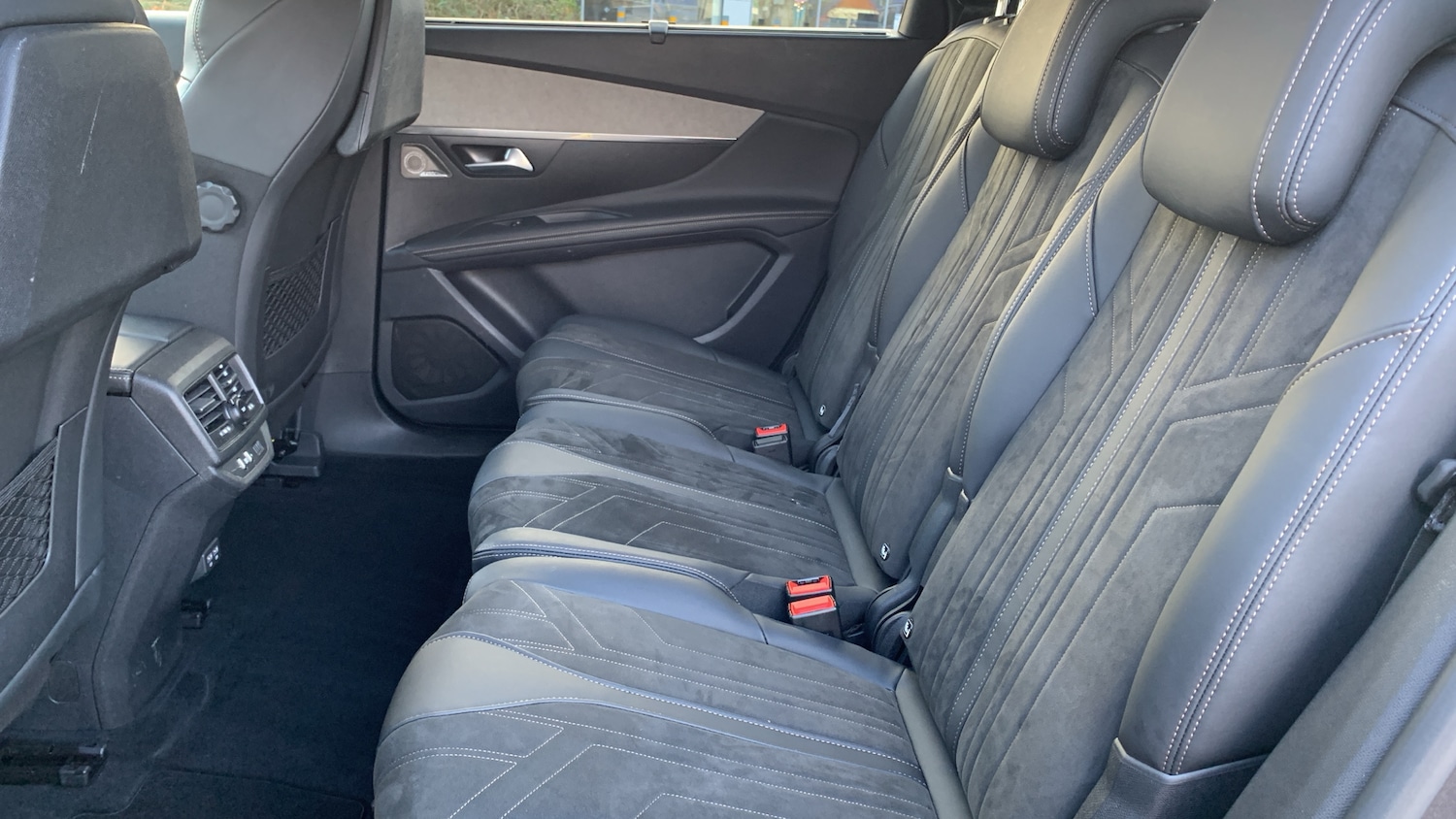 Used Peugeot 5008 2022 for sale - 77121169: Photo 32