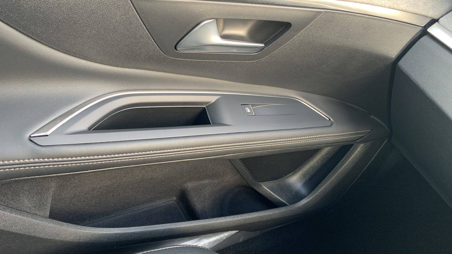 Used Peugeot 5008 2022 for sale - 77121169: Photo 37