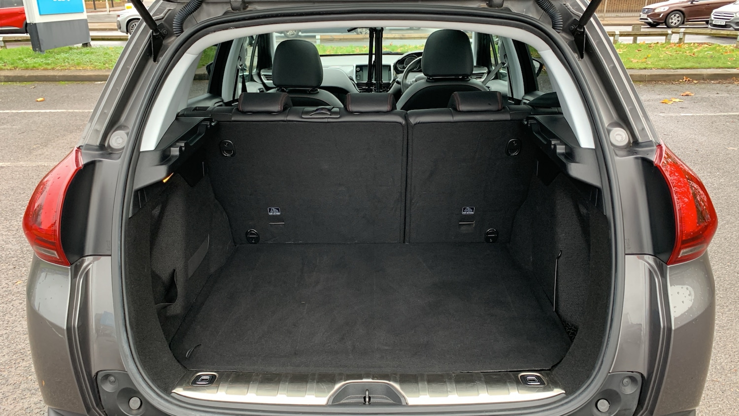 Used Peugeot 2008 2019 for sale - 76672227: Photo 19