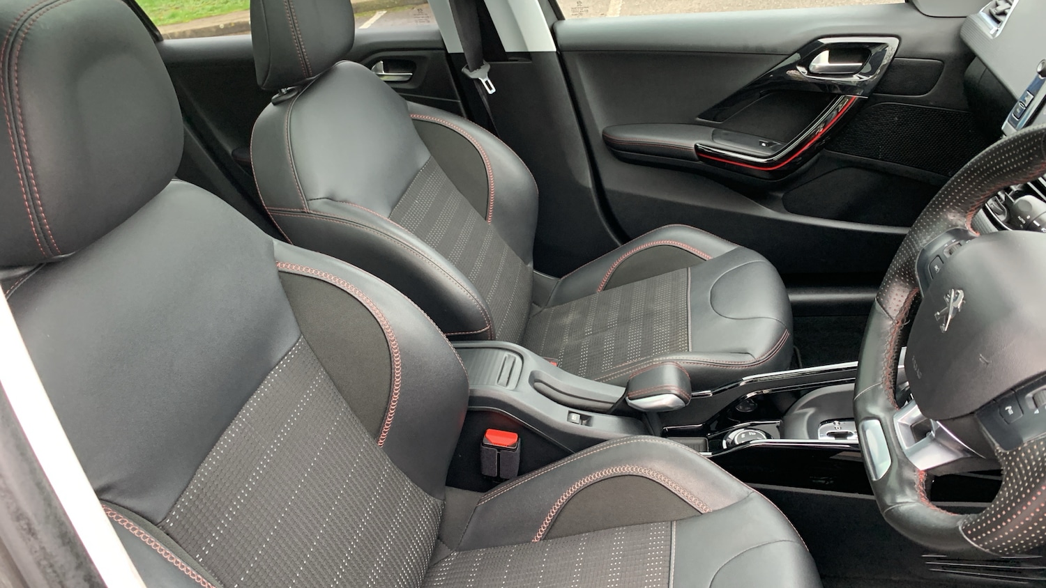 Used Peugeot 2008 2019 for sale - 76672227: Photo 37