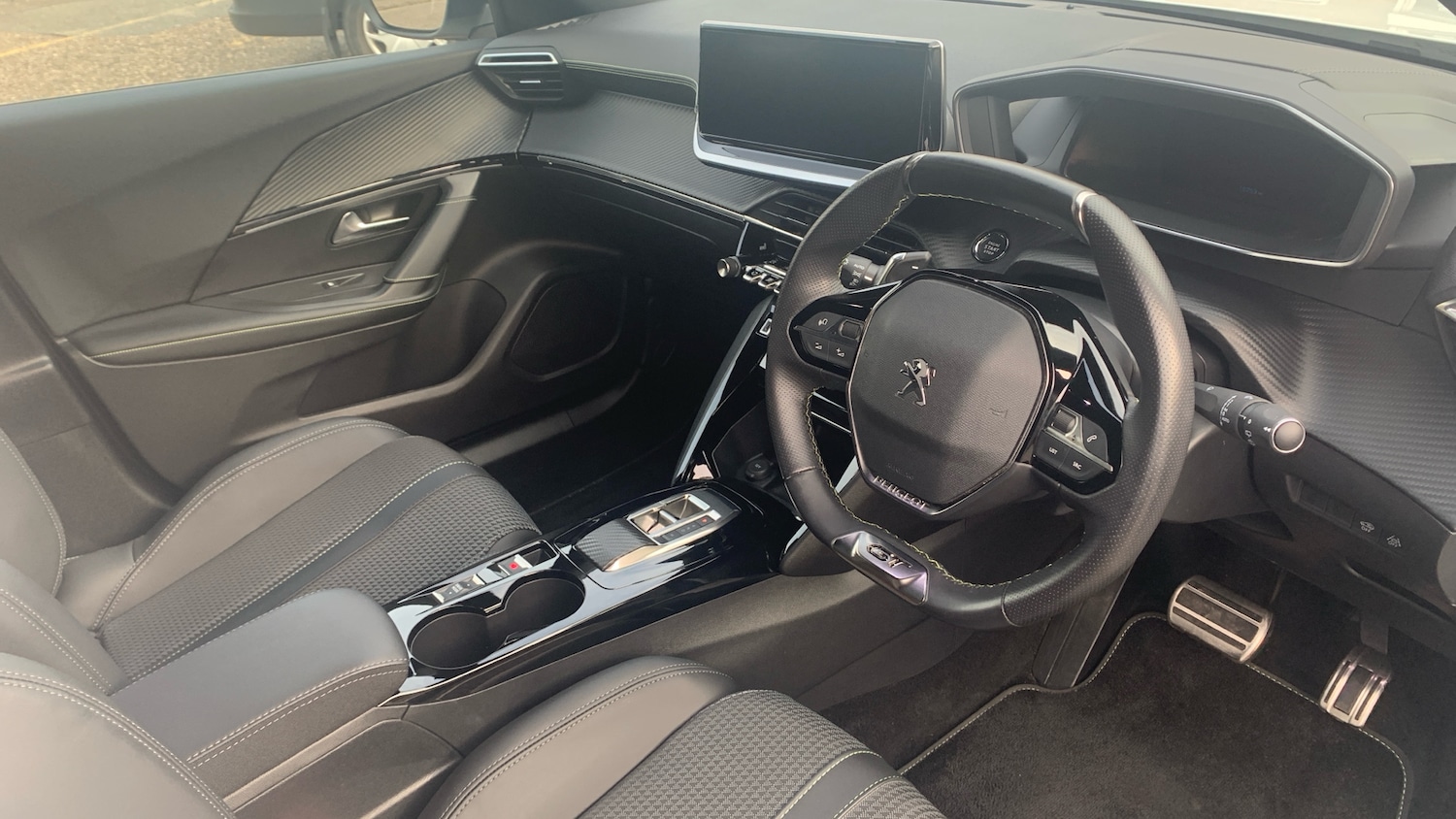 Used Peugeot 2008 2022 for sale - 76621444: Photo 11