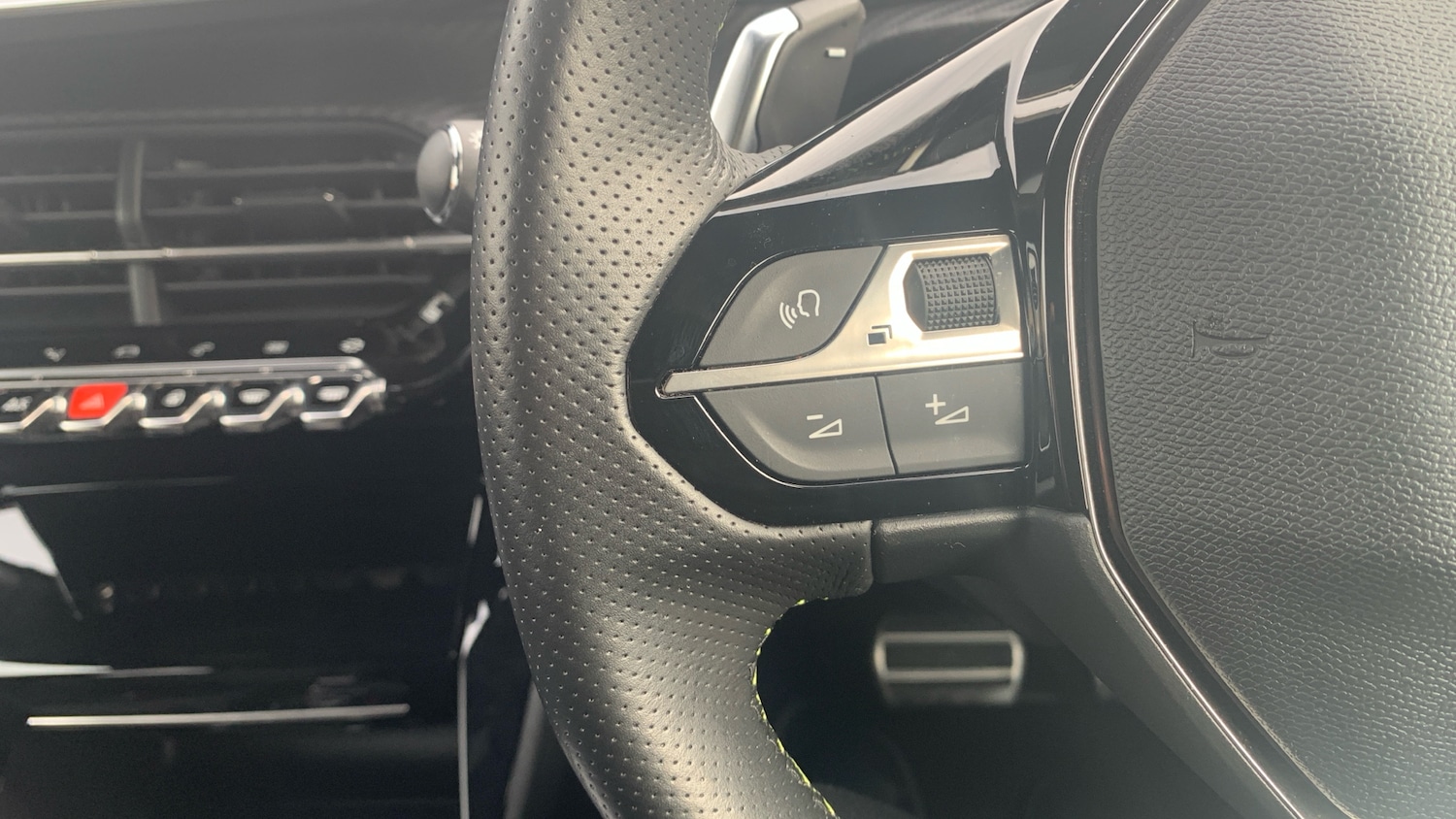 Used Peugeot 2008 2022 for sale - 76621444: Photo 23